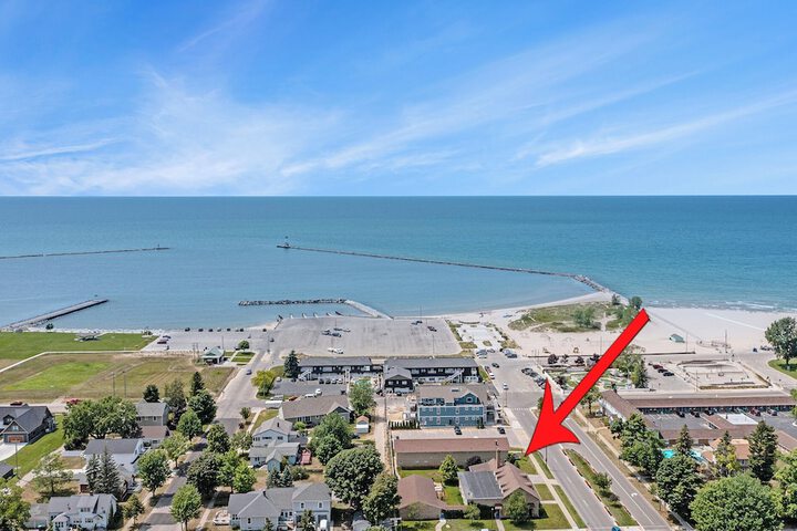 Ludington Pier House
