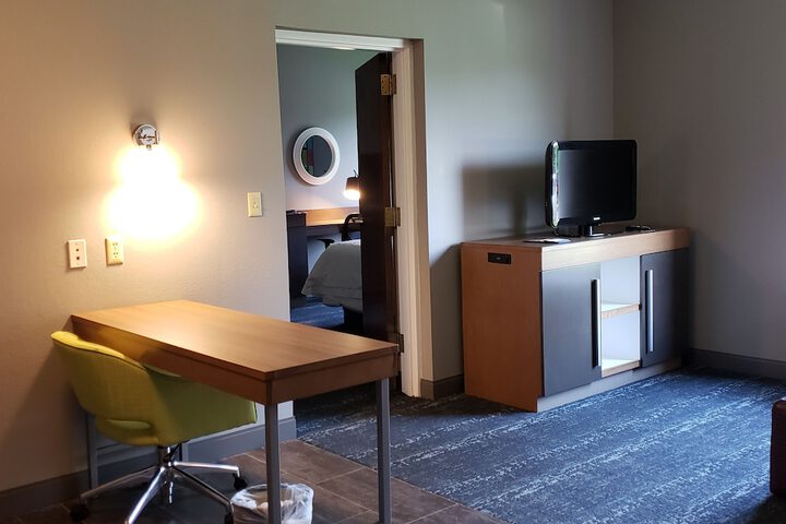 Room 35 of 169