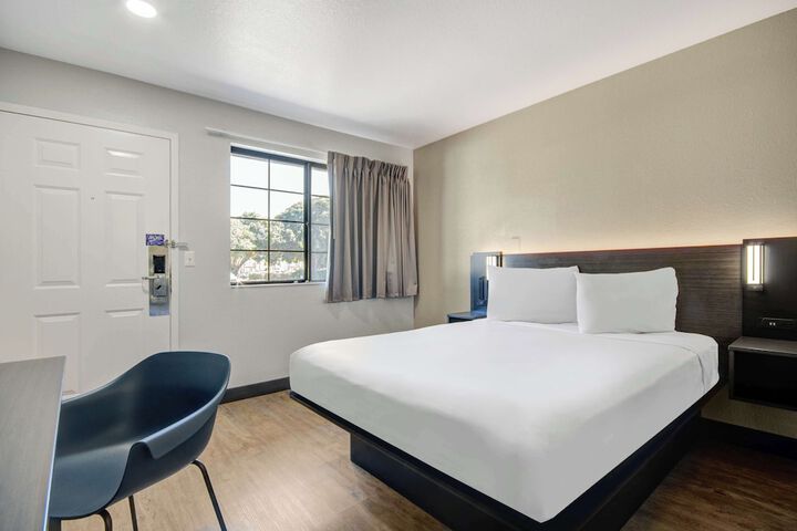 Motel 6 Lompoc CA