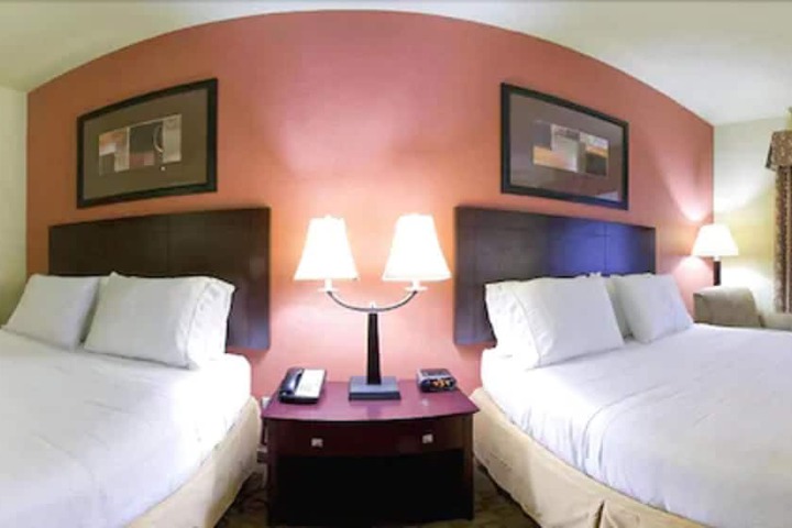 Room 3 of 9