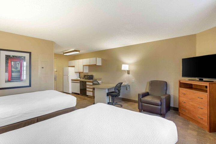 Room 27 of 28