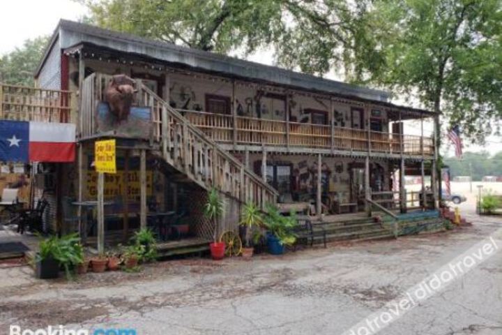The Buffalo Girls Hotel