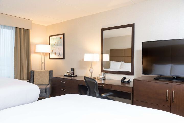 Room 13 of 34