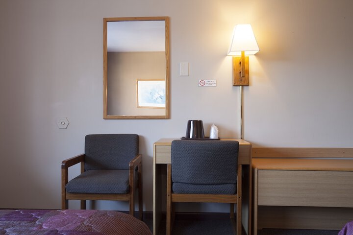 Room 15 of 33
