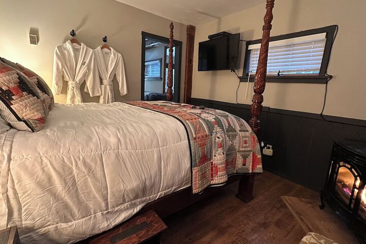 Room 82 of 200