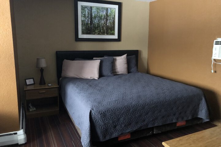 Room 28 of 44