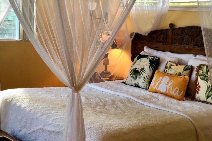 OLD LAHAINA HOUSE
