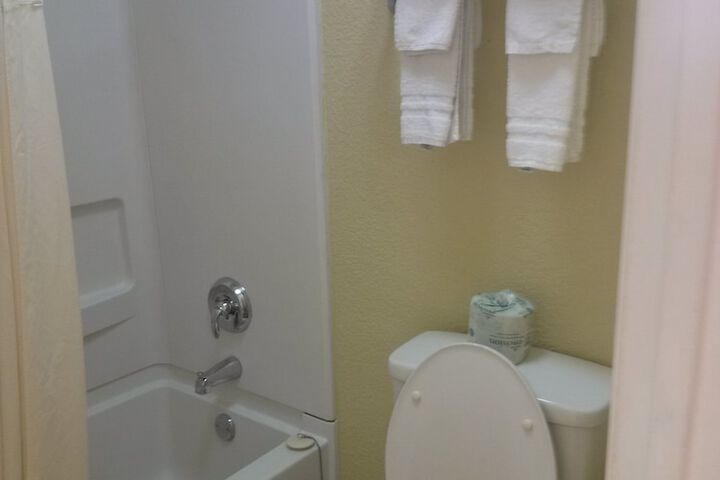 Room 15 of 24