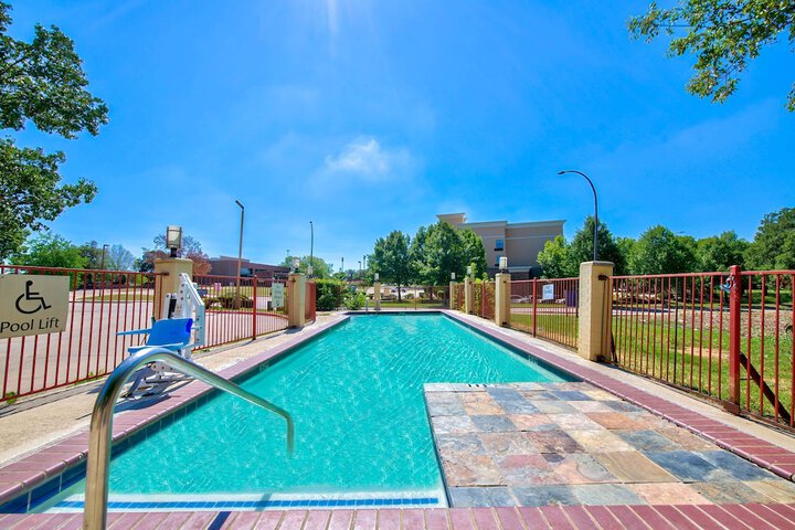 Pool 4 of 26