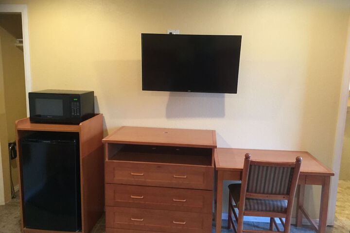 Room 37 of 60