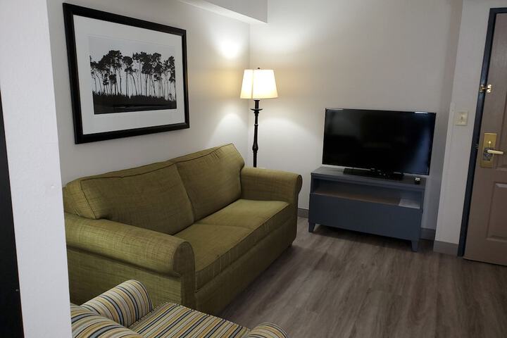 Country Inn & Suites by Radisson Buford at Mall of Georgia, GA