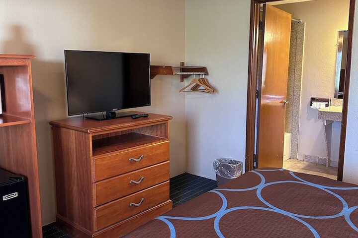 Room 27 of 50