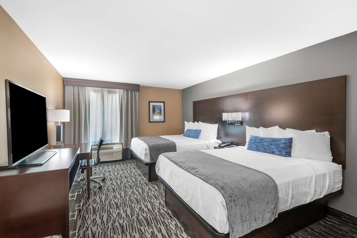 Room 16 of 32