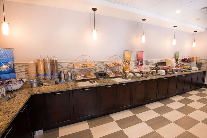 Hampton Inn Carlstadt-At The Meadowlands