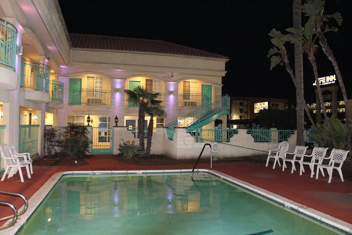 Pool 9 of 51