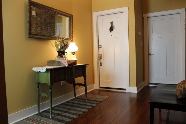 Room 27 of 42