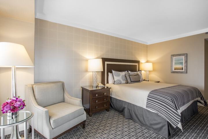 Omni Los Angeles Hotel at California Plaza