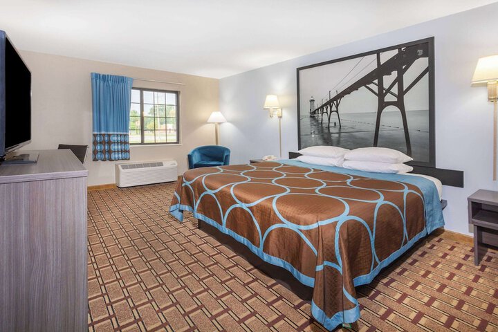 Room 32 of 45