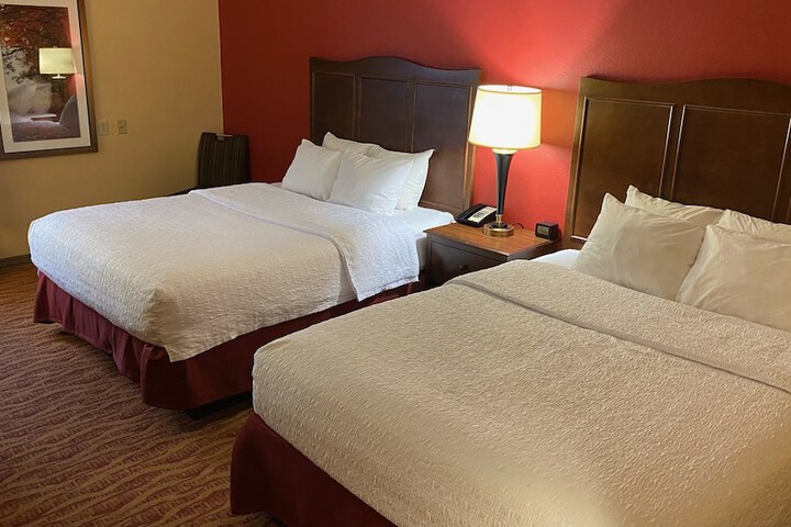 Room 9 of 31