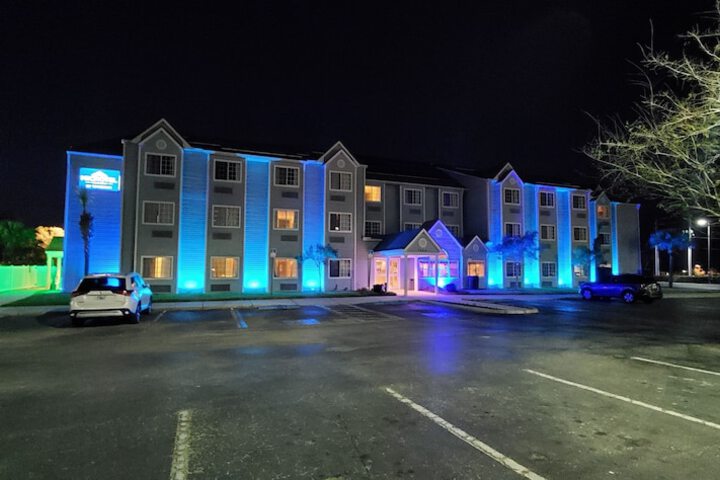 Microtel Inn & Suites by Wyndham Zephyrhills