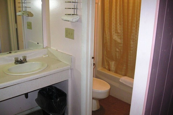 Room 16 of 20