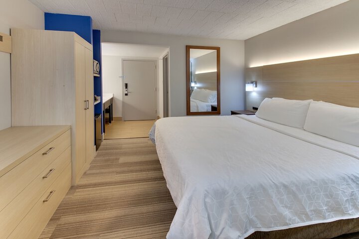 Room 21 of 55