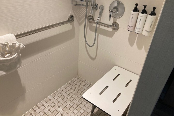 Room 103 of 185