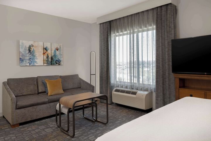 Room 27 of 45