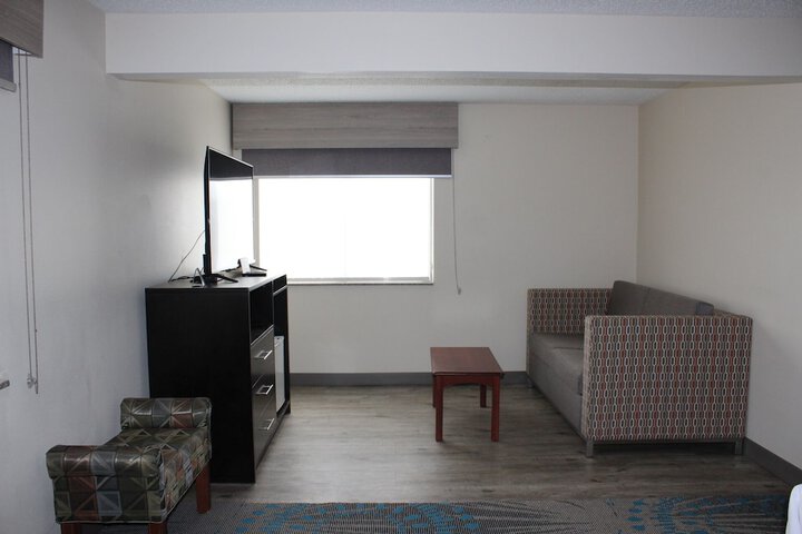 Room 52 of 64