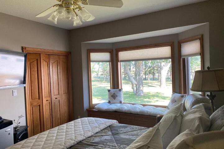 Rolling Hills Country Resort Bed and Breakfast