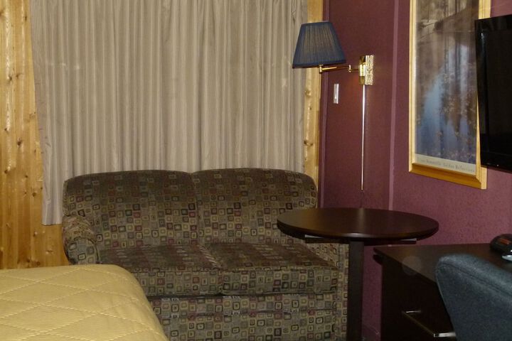 Room 32 of 57