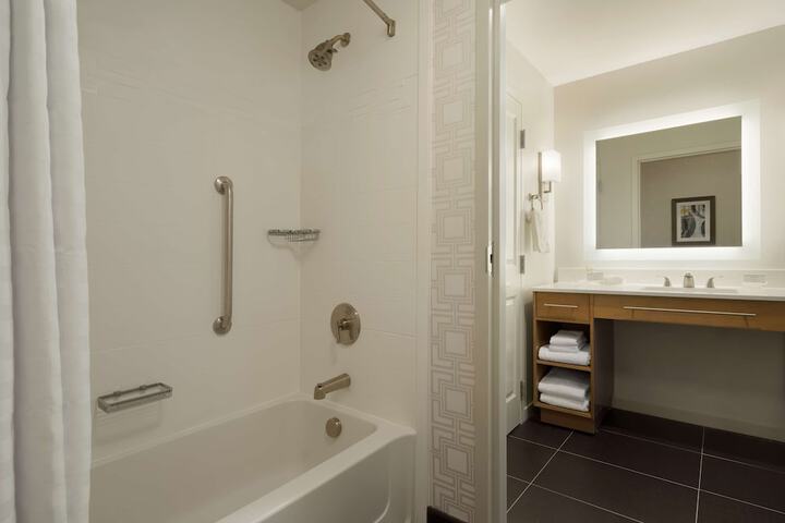 Room 32 of 54
