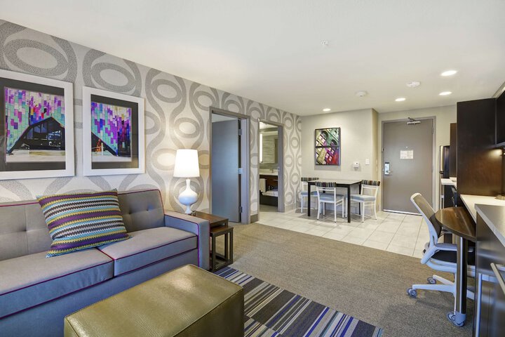 Room 10 of 34
