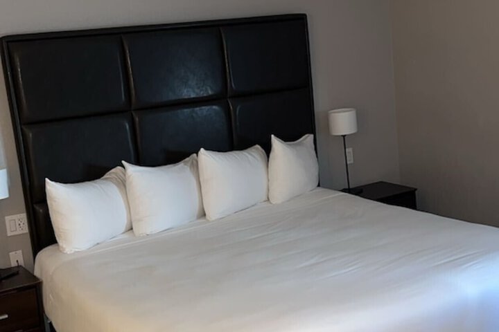 Room 44 of 64