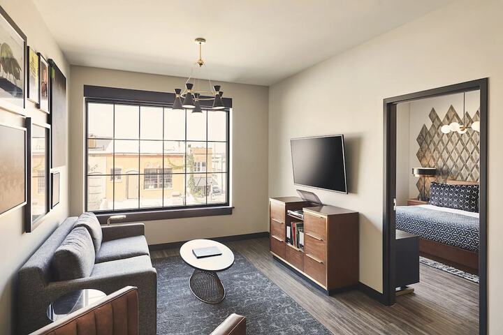Room 34 of 86