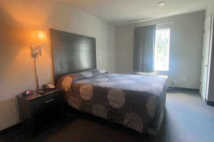 Room 16 of 27