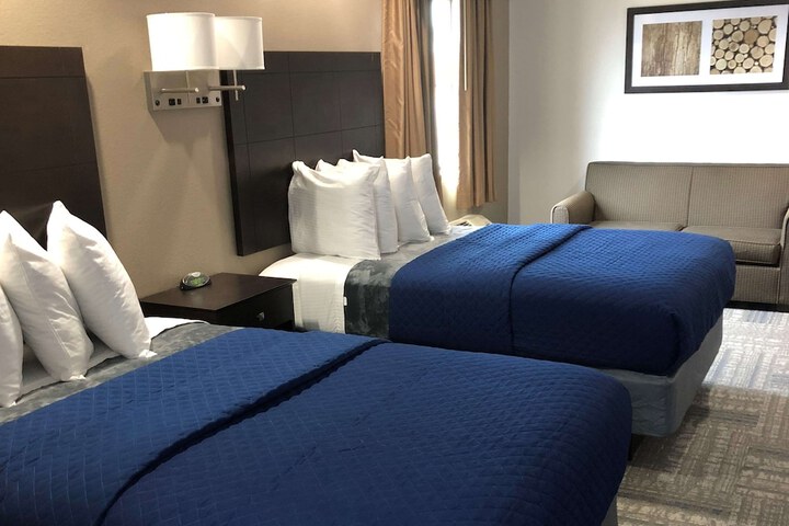 Room 16 of 35