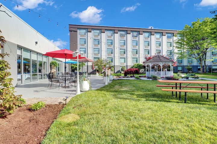 Holiday Inn Piscataway Somerset by IHG
