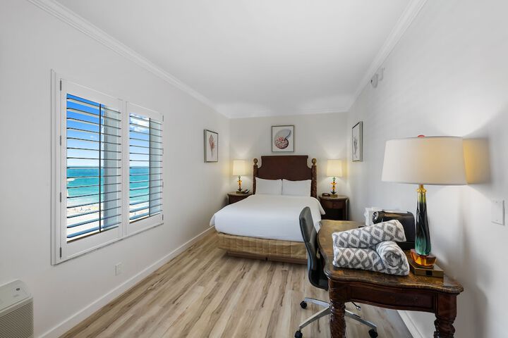 Room 47 of 86