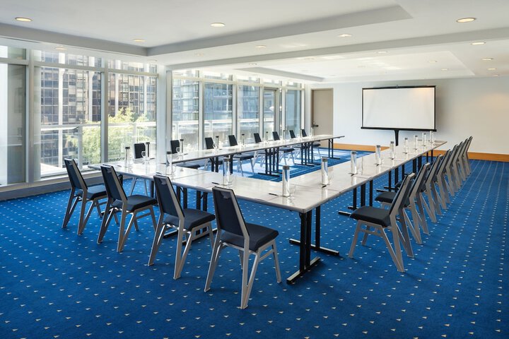Sheraton Vancouver Wall Centre