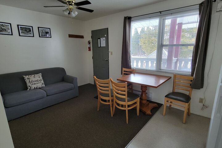 Mountain Springs Motel