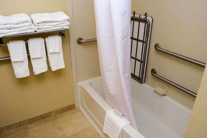 Hampton Inn & Suites Lake George