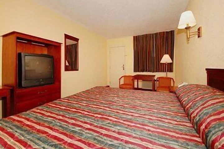Room 18 of 31