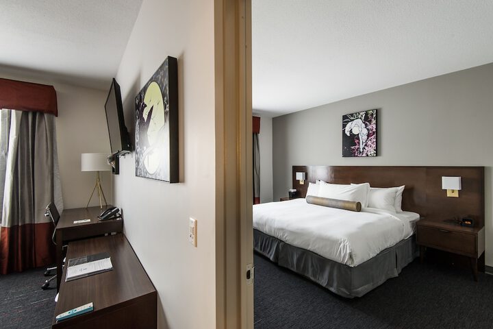 Room 33 of 53
