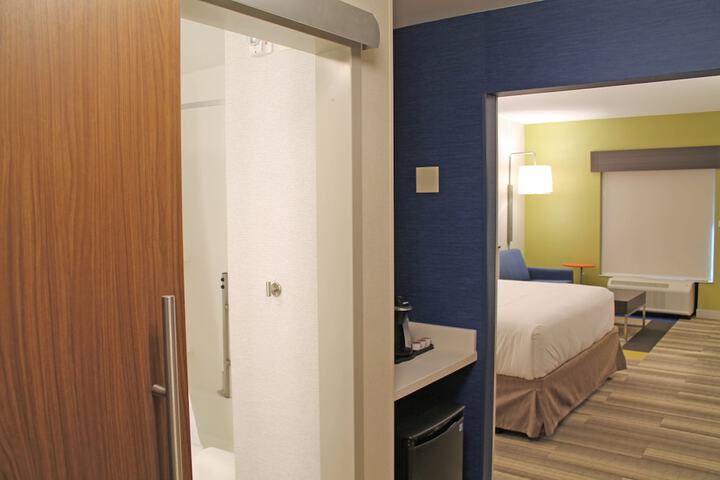 Room 31 of 63