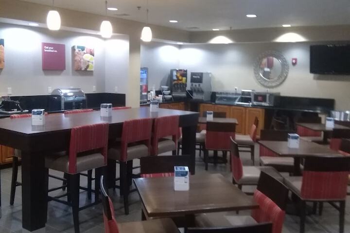 Comfort Suites Hopkinsville near Fort Campbell
