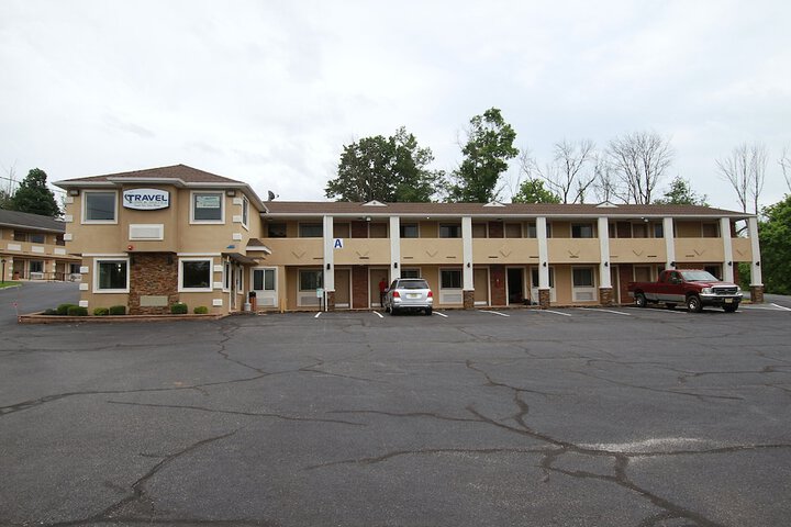Hotel 7 of 63