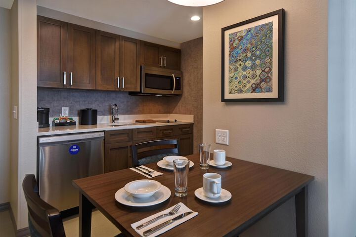 Homewood Suites by Hilton Orlando at Flamingo Crossings