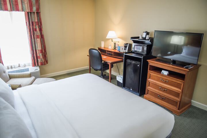 Holiday Inn Express Hotel & Suites Conover (Hickory Area) by IHG