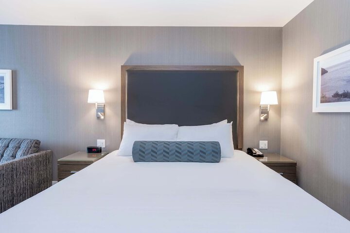 Sandman Signature St. Johns Hotel